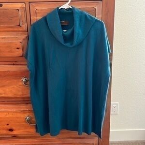 Kerisma Women’s teal blue sleeveless, oversized sweater size S/M Preloved